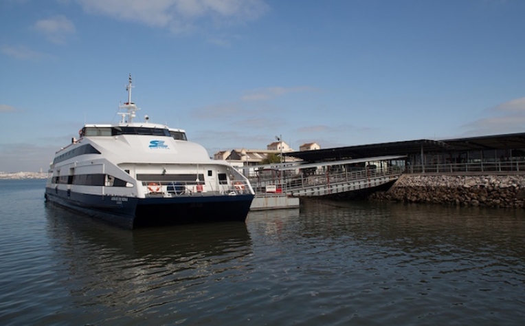 Transporte fluvial no Tejo com nova experiência digital